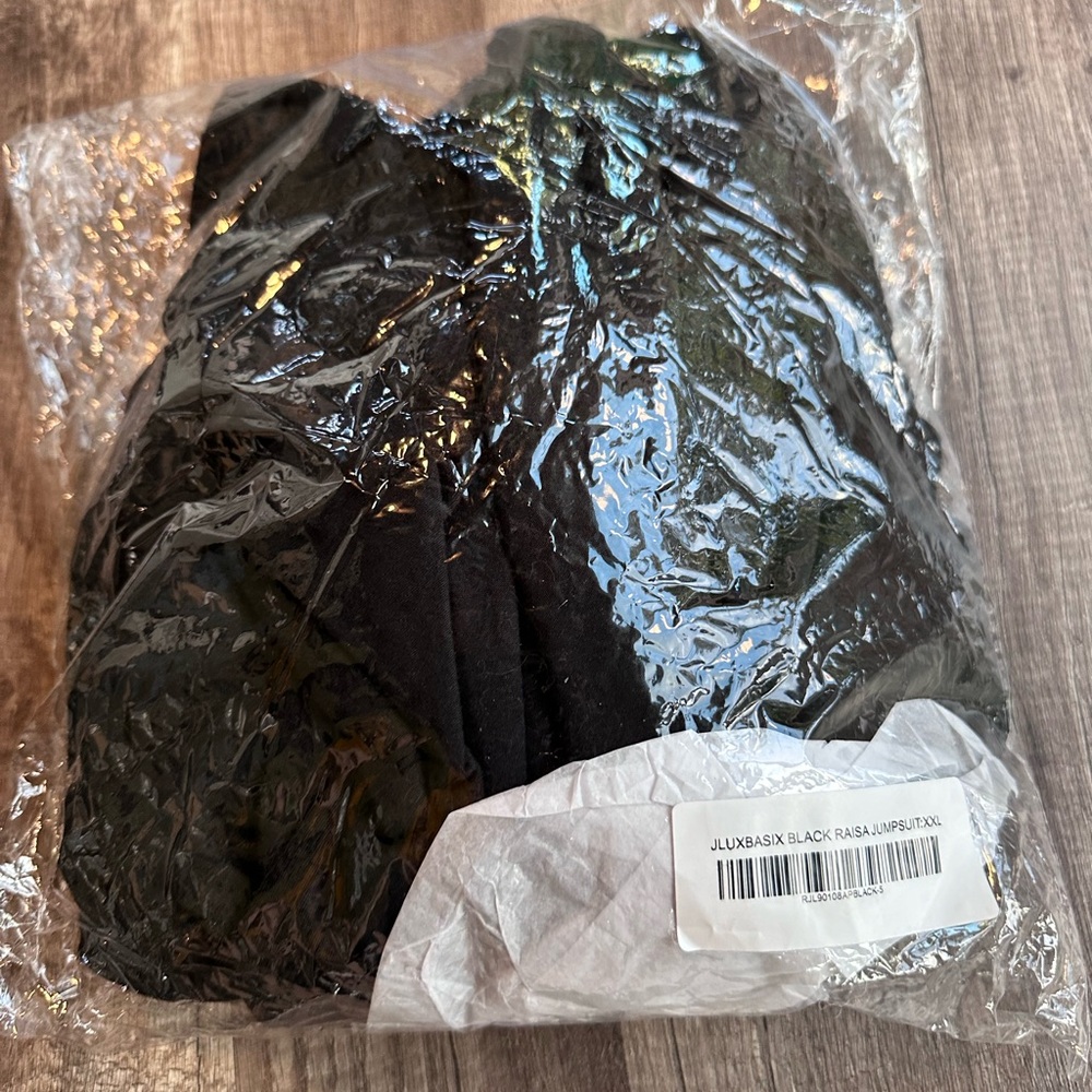 NWT JLUX LABEL Jumpsuit 🐈‍⬛ - Picture 4 of 5